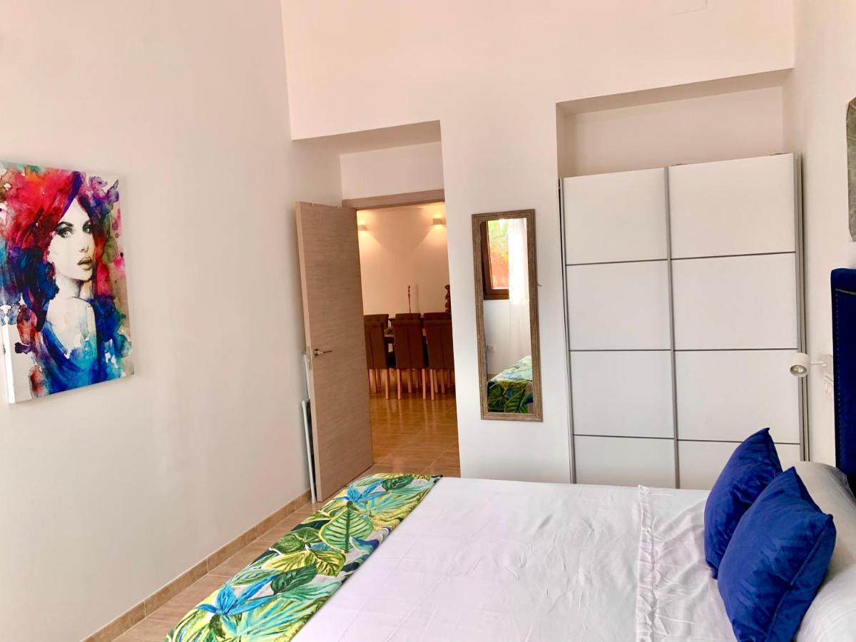 Amplia Vivienda New Para12 Pers A 4 Min Caminando De Playa Con Terraza, Piscina Com, Wifi, Ventiladores De Techo, Lavavajillas ロケタス・デ・マル エクステリア 写真
