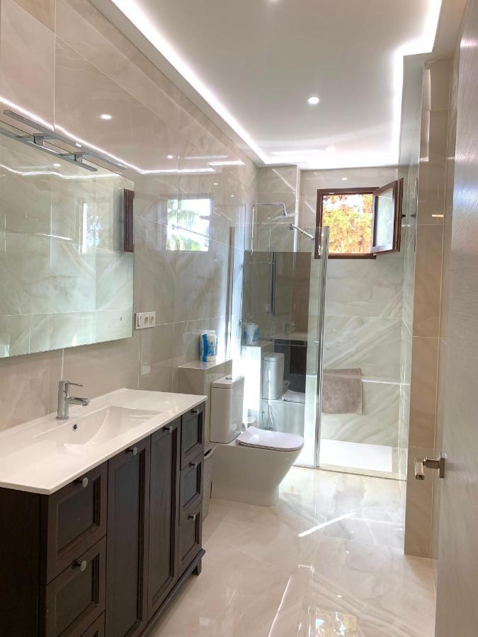 Amplia Vivienda New Para12 Pers A 4 Min Caminando De Playa Con Terraza, Piscina Com, Wifi, Ventiladores De Techo, Lavavajillas ロケタス・デ・マル エクステリア 写真