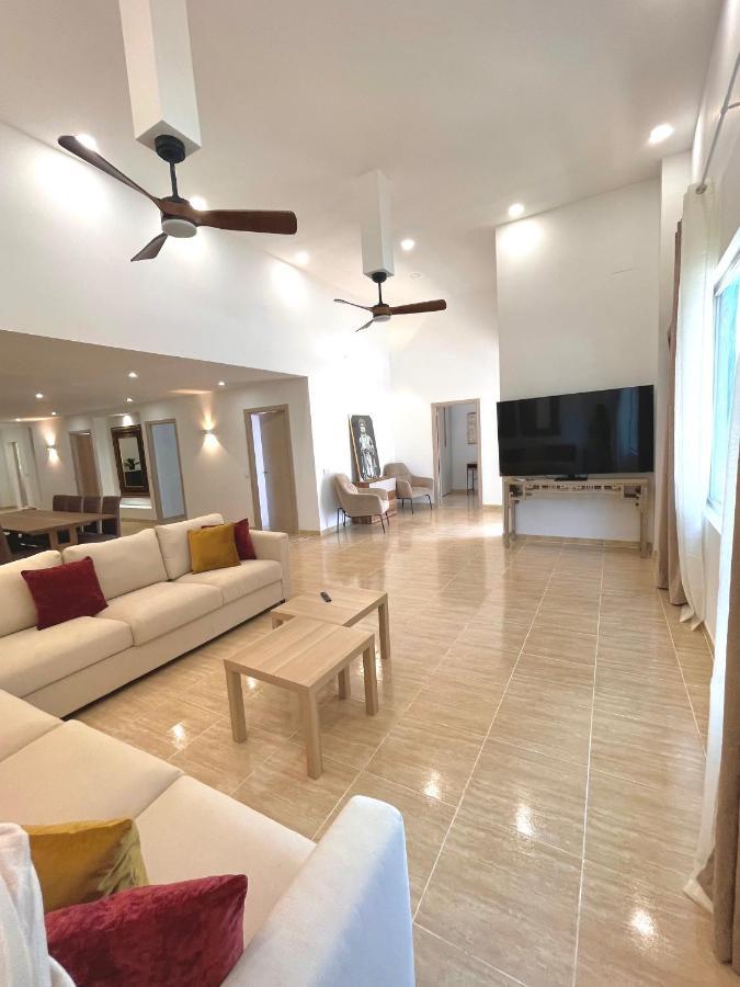 Amplia Vivienda New Para12 Pers A 4 Min Caminando De Playa Con Terraza, Piscina Com, Wifi, Ventiladores De Techo, Lavavajillas ロケタス・デ・マル エクステリア 写真