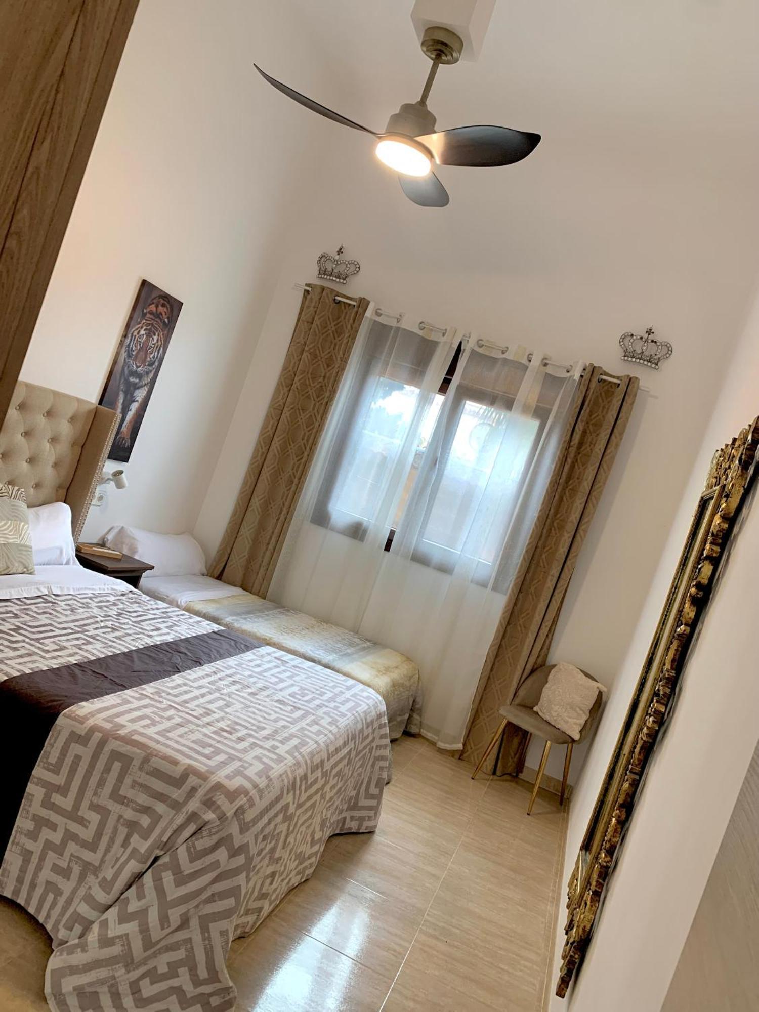 Amplia Vivienda New Para12 Pers A 4 Min Caminando De Playa Con Terraza, Piscina Com, Wifi, Ventiladores De Techo, Lavavajillas ロケタス・デ・マル エクステリア 写真