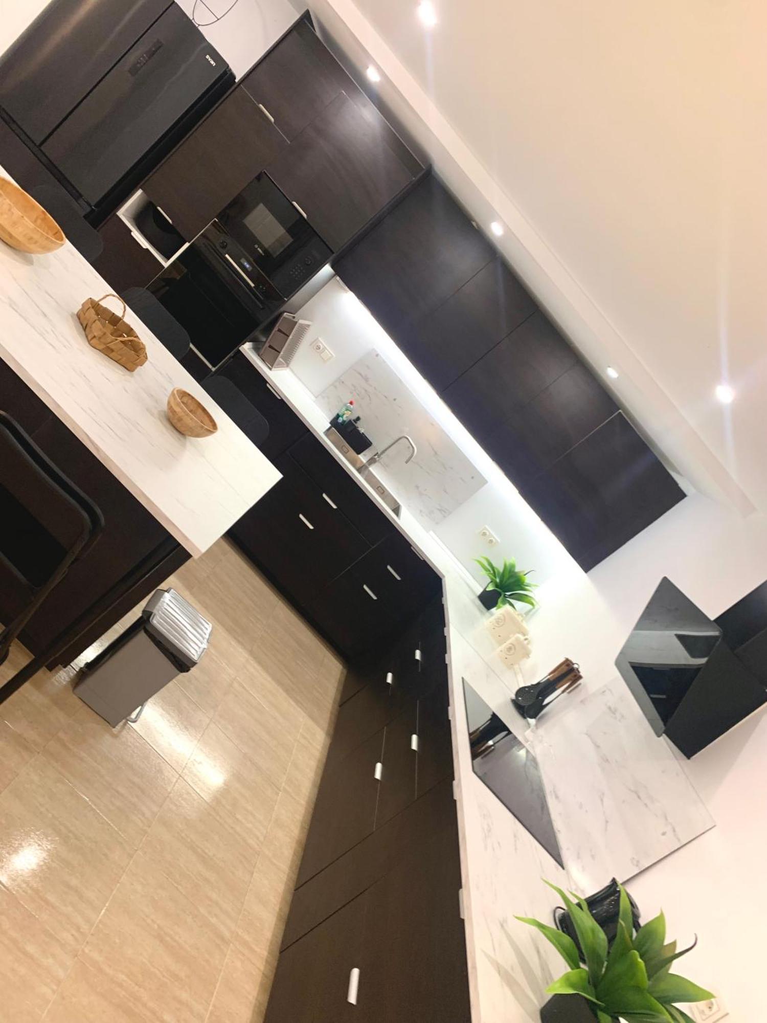 Amplia Vivienda New Para12 Pers A 4 Min Caminando De Playa Con Terraza, Piscina Com, Wifi, Ventiladores De Techo, Lavavajillas ロケタス・デ・マル エクステリア 写真